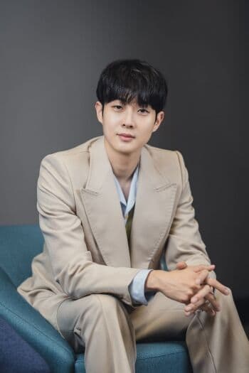 Choi Woo-shik Dikabarkan Akan Bergabung dalam Season Terbaru “Youn’s Kitchen”