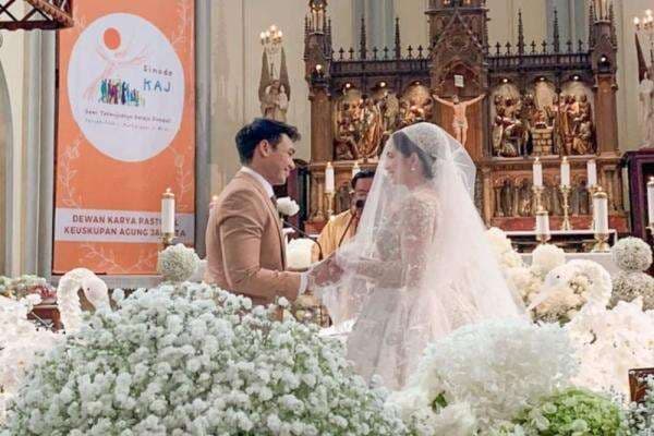 Resmi Menikahi Chelsea Islan, Intip Deretan Bisnis Milik Rob Clinton Kardinal Resmi Menikahi Chelsea Islan, Intip Deretan Bisnis Milik Rob Clinton Kardinal