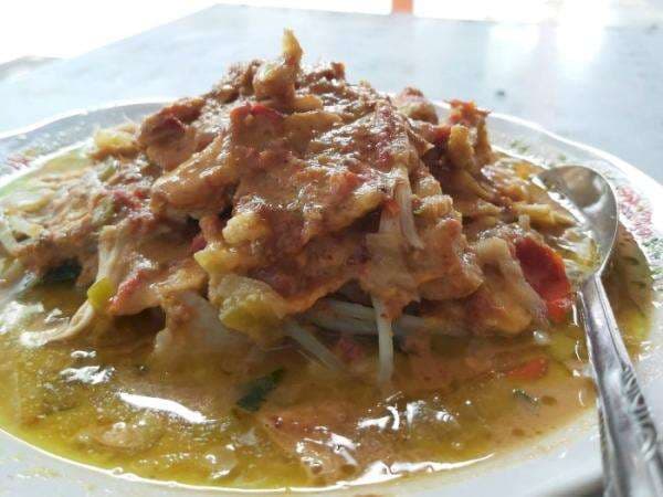 Kuliner Aneh Madura, 'Rujak Selingkuh' yang Rasanya Unik Tapi Bikin Nagih!