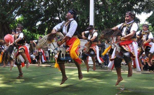 Mengenal Properti Tari Kuda Lumping, Kesenian Tradisional yang Syarat Mistis