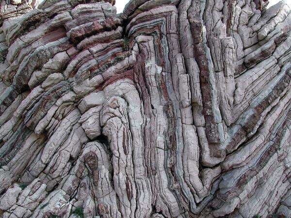 Mengenal Jenis-jenis Sesar, Lempeng Tektonik di Bawah Tanah