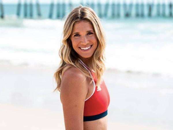 Bidadari Voli Pantai AS, Atlet Cantik Senyumnya Bikin Pria Luluh