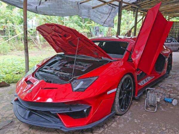 Ingin Punya Supercar, Warga Sukoharjo Nekad Sulap Mobil Tua Jadi Lamborghini Aventador SVJ