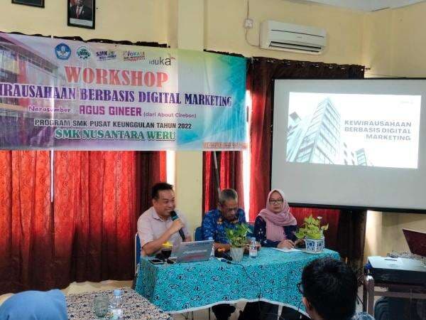 SMK Nusantara Weru Gandeng About Cirebon Kembangkan Digital Marketing Sekolah