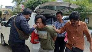 Polisi Tangkap Pelaku Pemerkosa dan ‘Menjual’ Anak Kandung di Palembang! Polisi Tangkap Pelaku Pemerkosa dan ‘Menjual’ Anak Kandung di Palembang!