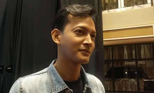 Peringati Hari Ibu, Fedi Nuril Minta Maaf ke Ibunda