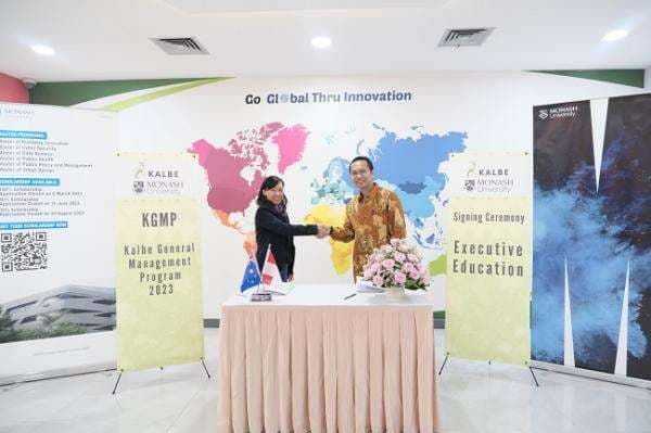 Monash University Indonesia Berkolaborasi dengan Kalbe Perkuat Kapabilitas Jajaran Pimpinan