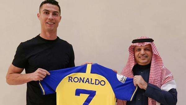 Rekap Rumor Bursa Transfer: Cristiano Ronaldo Resmi ke Al Nassr, Enzo Fernandez Gabung Chelsea