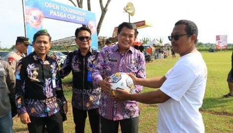 Open Tournament PASGA Cup 2023 Resmi Dibuka di Lapangan Palasari Legok Open Tournament PASGA Cup 2023 Resmi Dibuka di Lapangan Palasari Legok