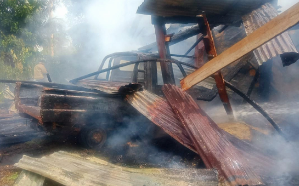 Gudang Penyimpanan Sekam Padi dan Satu Unit Mobil Pick Up di Aceh Besar Ludes Terbakar