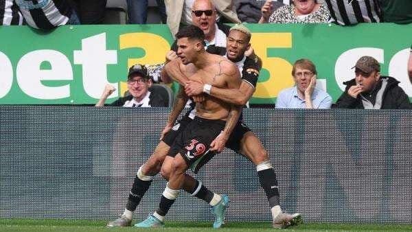 Liga Inggris: Keterlaluan! Kepergok Mabuk, Pelatih Newcastle Ogah Mainkan Pemain Ini Lawan Fulham