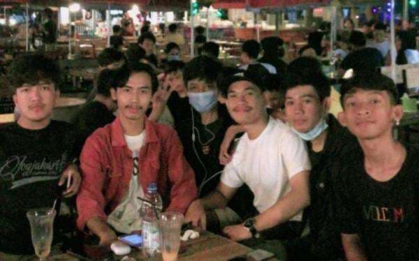 Tongkrongan di Pelataran Eks MTQ Tetap Ramai Meski Banyak Tempat Nongkrong Baru