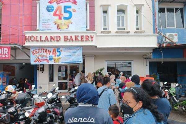 Sering Dikira Merek Asing, Ternyata Inilah Pemilik Holland Bakery yang Sebenarnya