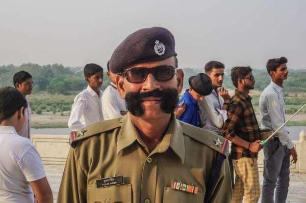 Polisi India Tergantung dari Kumis, Makin Tebal Tunjangan Lebih Banyak