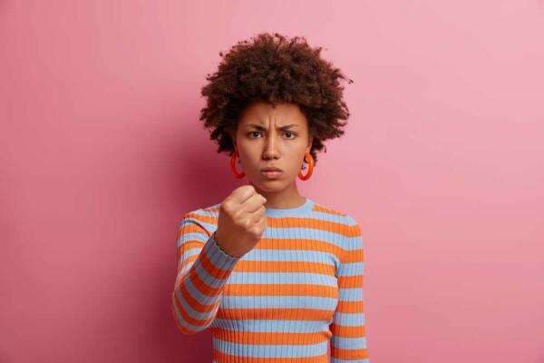 5 Zodiak Paling Pendendam, Ada yang Diam-diam Menusuk