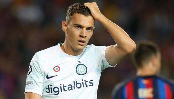 Brozovic Bakal Dijual demi Cuan, Bisakah Kristjan Asllani Gantikan Perannya di Inter Milan?