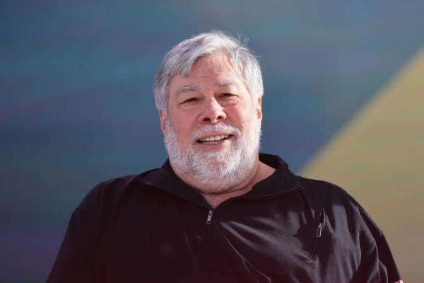 Pendiri Apple Steve Wozniak: Elon Musk Itu `Pemimpin Sekte`, Bukan Wirausahawan