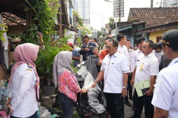 Ada Tumpukan Sampah di Gayungan, Wakil Wali Kota Surabaya Turun Tangan