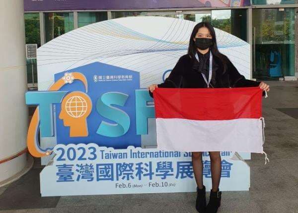 Perdana, Siswa SMAN 5 Surabaya Bawa Indonesia Jadi Juara di TISF