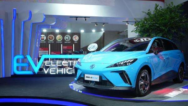 MG4 EV Diungkap di IIMS 2023, Konon Mobil Listrik Terkuat saat Ini