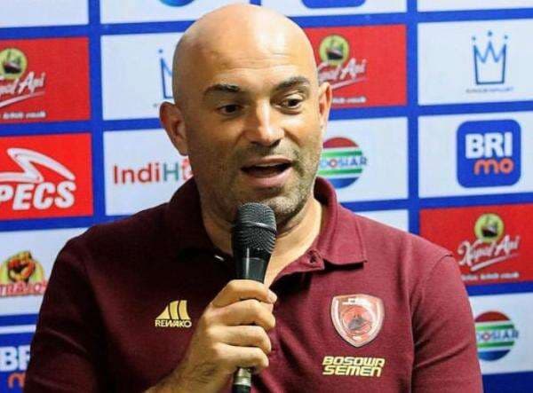 Jelang Laga Melawan Dewa United, Bernardo Tavares Ingin Wasit Berlaku Adil