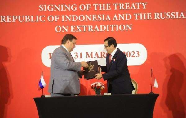 Menkumham Tanda Tangani Perjanjian Ekstradisi RI-Rusia