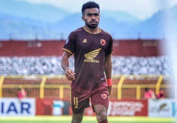Dimainkan di 5 Posisi Berbeda, Ini Statistik Yance Sayuri Selama Liga 1 Musim 2022-2023