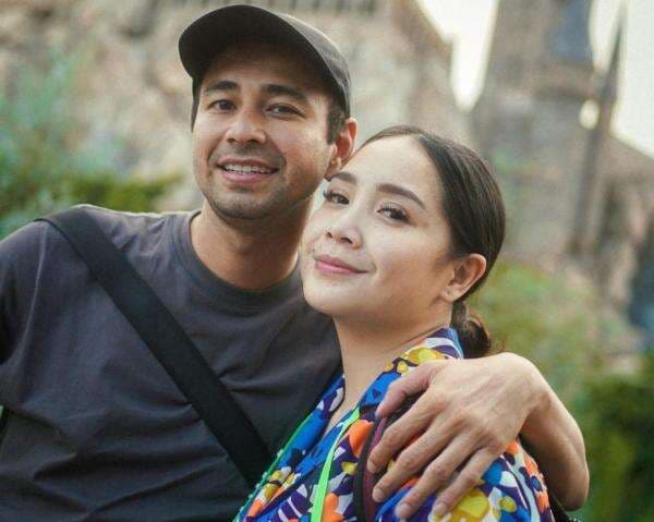 Raffi Ahmad dan Gigi Bersimpuh Minta Maaf ke Sus Rini Trending di Media Sosial