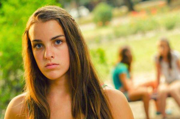 Lebih Senang di Rumah, 4 Zodiak Ini Dianggap Kurang Bergaul