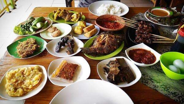 Melintas di Tol Purwakarta, Mampir Deh ke Rumah Makan Ciganea