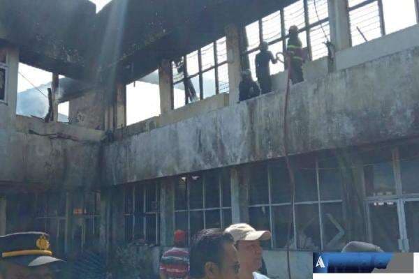 KPK Sibuk Selidiki Rekening Gendut Pejabat Pajak, Gedung Kanwil DJP Sumbar Terbakar