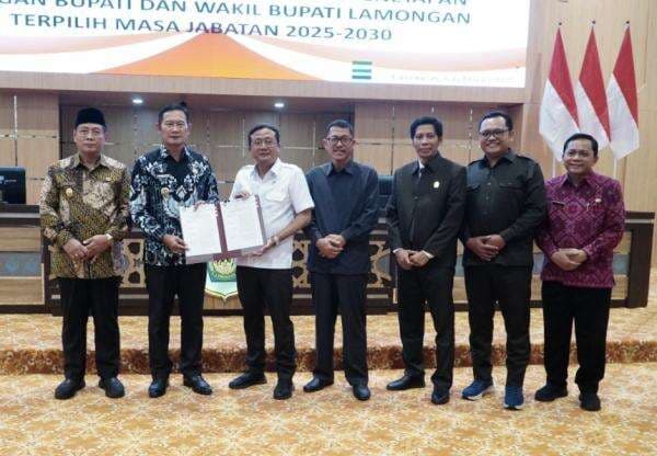 DPRD Lamongan Tetapkan Yuhronur Effendy sebagai Bupati Lamongan Terpilih