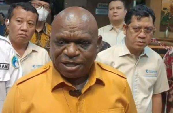 Jenguk Korban Kerusuhan di Bandung, Menteri HAM: Pemerintah Jamin Seluruh Biaya Perawatan