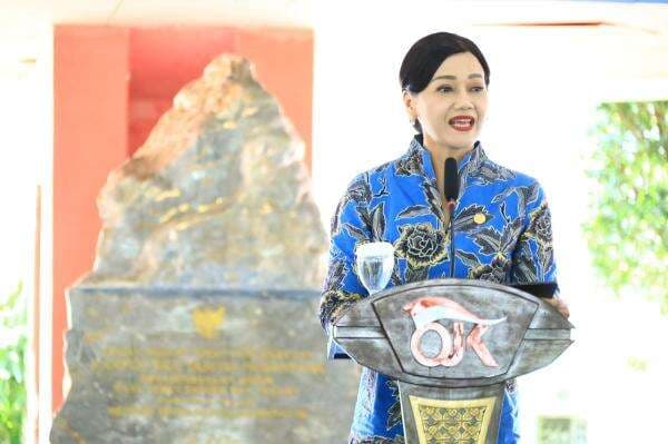 Profil Friderica Widyasari yang Jadi Ketua dan Wakil Ketua OJK