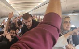Terungkap, Ini Pihak di Balik Penerbangan Misterius 153 Warga Gaza ke Afrika Selatan