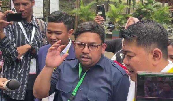 Hadiri Sidang Cerai di PA Jaksel, Bedu Tampil seperti Pejabat: Baju Abang Saya 