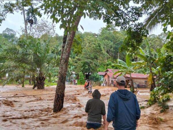 Korban Tewas Akibat Banjir Sumbar Jadi 90 Orang, 85 Warga Masih Hilang