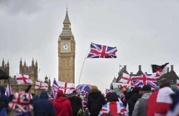 Orasi Anti-Islam Warnai Demo Rusuh di London, Sebut Muslim Musuh Eropa