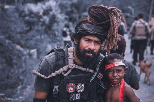 Rastra Sewakottama di Papua, Kisah Pengabdian Brigadir Amharet di Zona Merah dengan Senjata Kasih