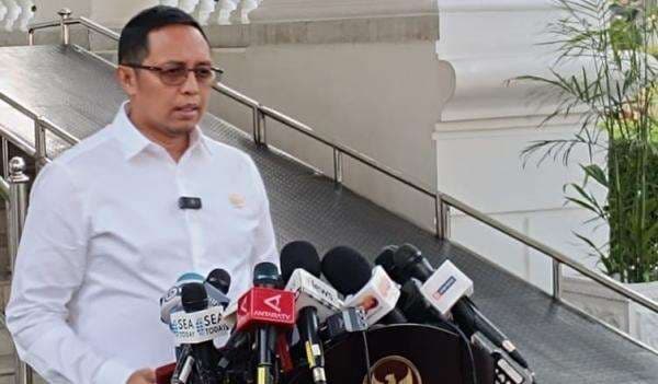 Kontroversi Kepala Babi Punya Peran Gulingkan Hasan Nasbi dari Kantor Komunikasi Kepresidenan?