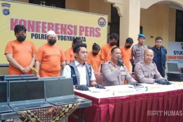 Terbongkar! Sindikat Love Scamming Internasional Beroperasi di Sleman, 6 Orang Ditangkap