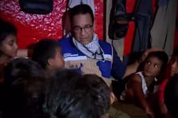 Anies Temui Pengungsi di Aceh, Bacakan Dongeng soal Kebohongan di Hadapan Anak-Anak
