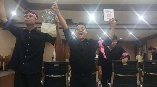 Delpedro dkk Didakwa Pasar Berlapis soal Penghasutan Timbulkan Kericuhan Delpedro dkk Didakwa Pasar Berlapis soal Penghasutan Timbulkan Kericuhan