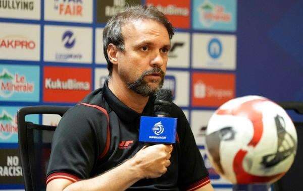 Efek Libur SEA Games 2025, Mauricio Souza Enggan Bertemu Pemain Persija Jakarta Efek Libur SEA Games 2025, Mauricio Souza Enggan Bertemu Pemain Persija Jakarta