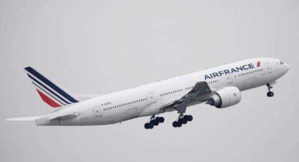 Spekulasi AS Serang Iran, Maskapai Internasional Batasi Penerbangan di Timur Tengah