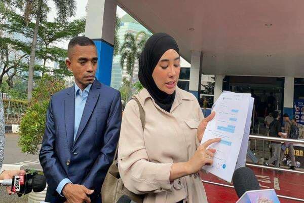 Clara Shinta Resmi Laporkan Mantan Suami soal Dugaan Fitnah Titipan Uang Rp13 M