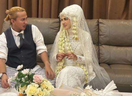 Heboh Model Helwa Bachmid Ternyata Sudah Setahun Jadi Istri Bahar bin Smith