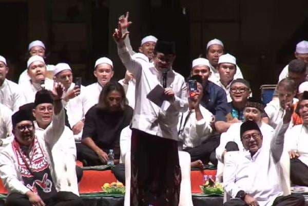 Pramono Hadiri Milad Jakmania di Monas: 2027 Persija Harus Juara!