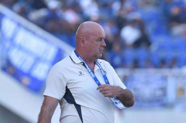 Bojan Hodak Siaga 1! Persib Bandung Tantang Madura United di Tengah Jadwal Neraka