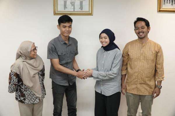 Momen Argi dan Anita Saling Bersalaman Usai Heboh Tumbler Hilang di KRL